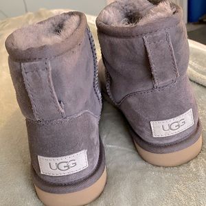 UGG Classic Mini II